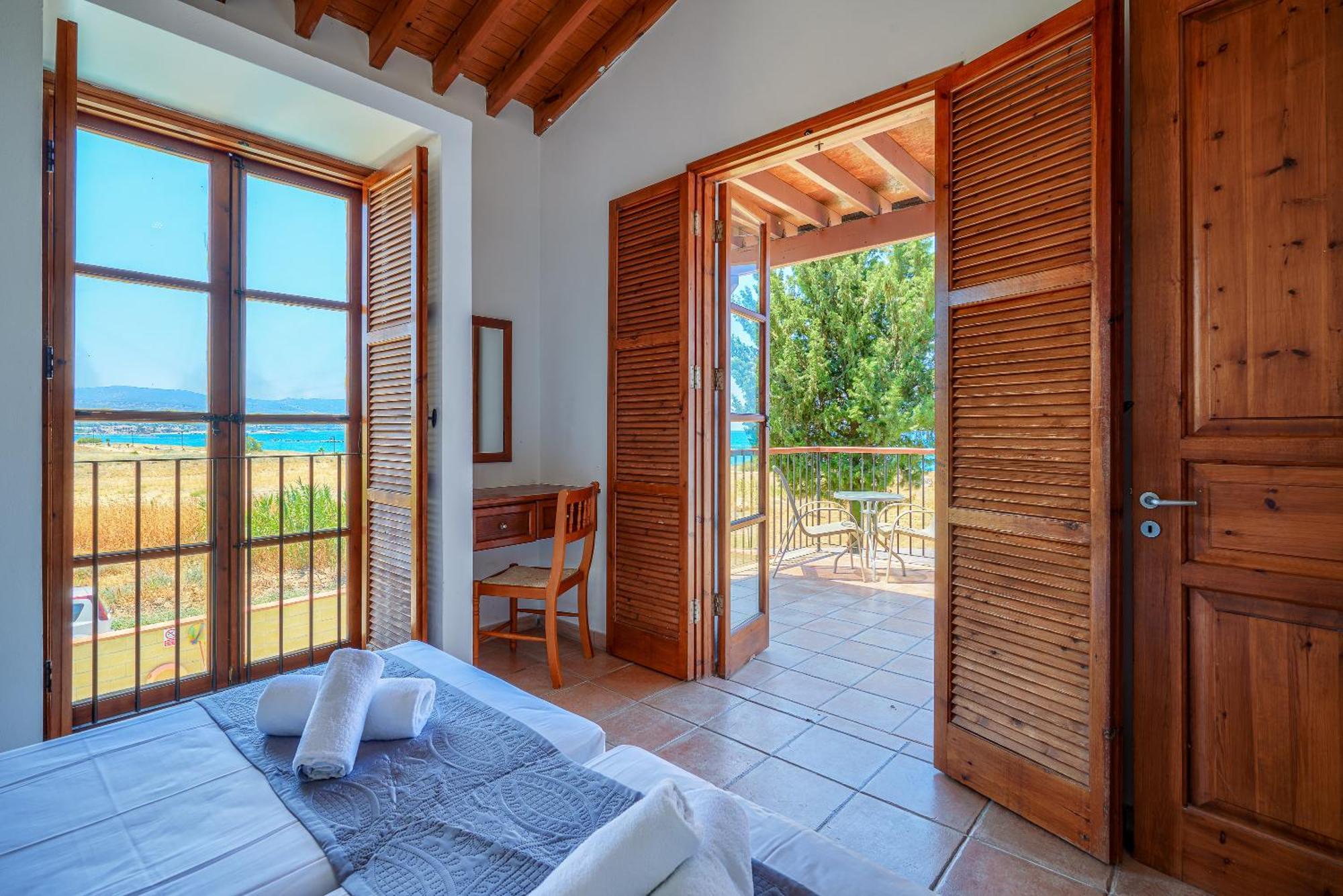 The Olympians Villas Polis Exterior photo
